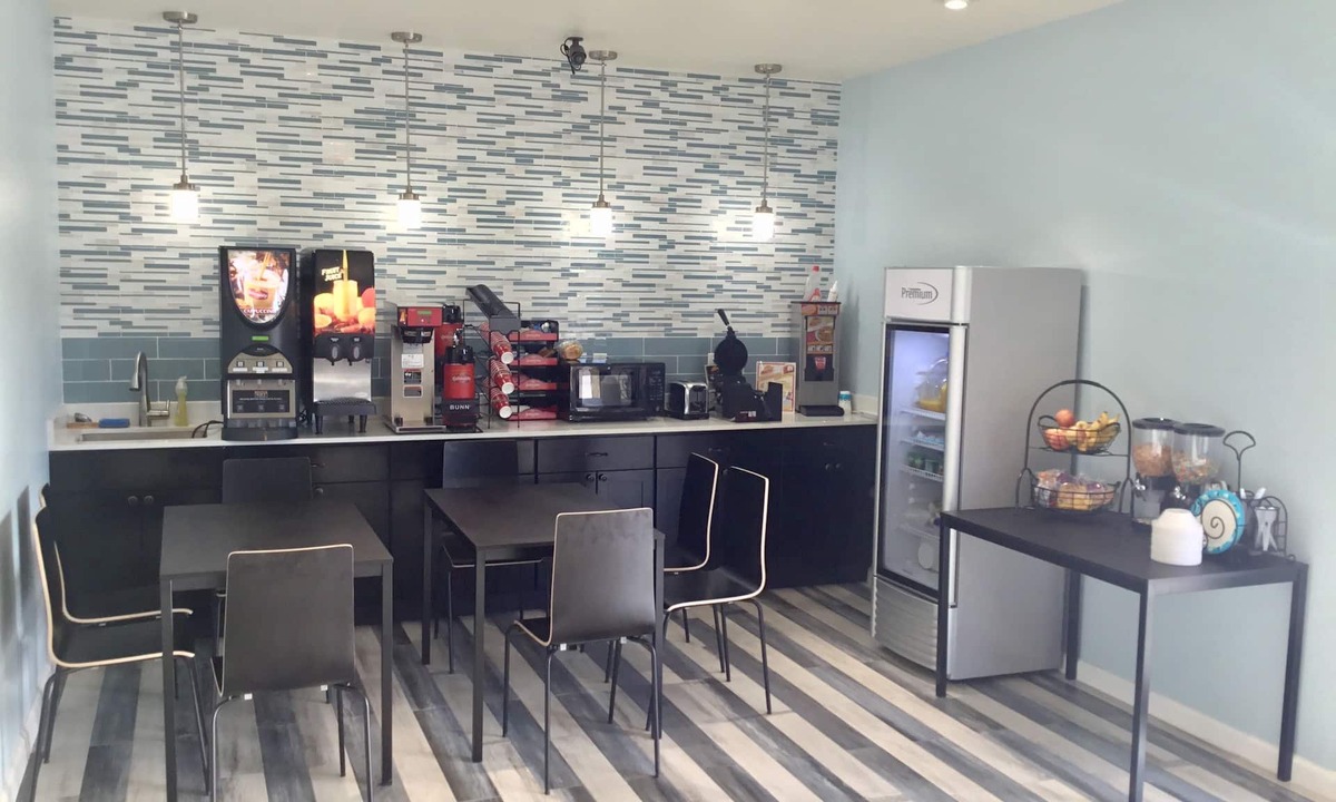 Freeport Hotel | Days Inn by Wyndham Freeport