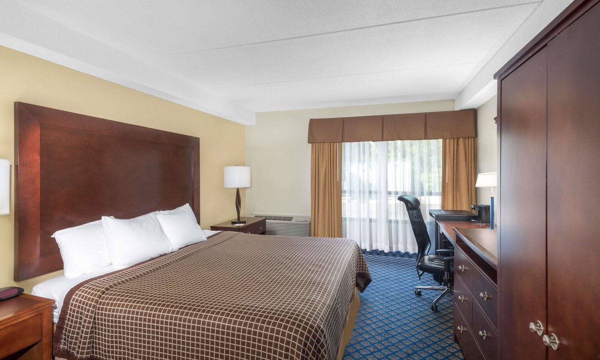 Geneva Hotel | Days Inn by Wyndham Geneva/Finger Lakes