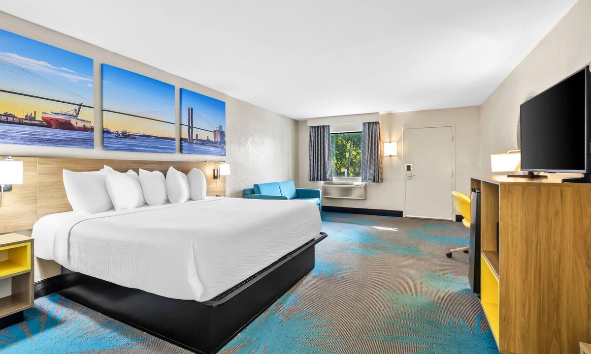 Goose Creek Hotel | Days Inn by Wyndham Goose Creek