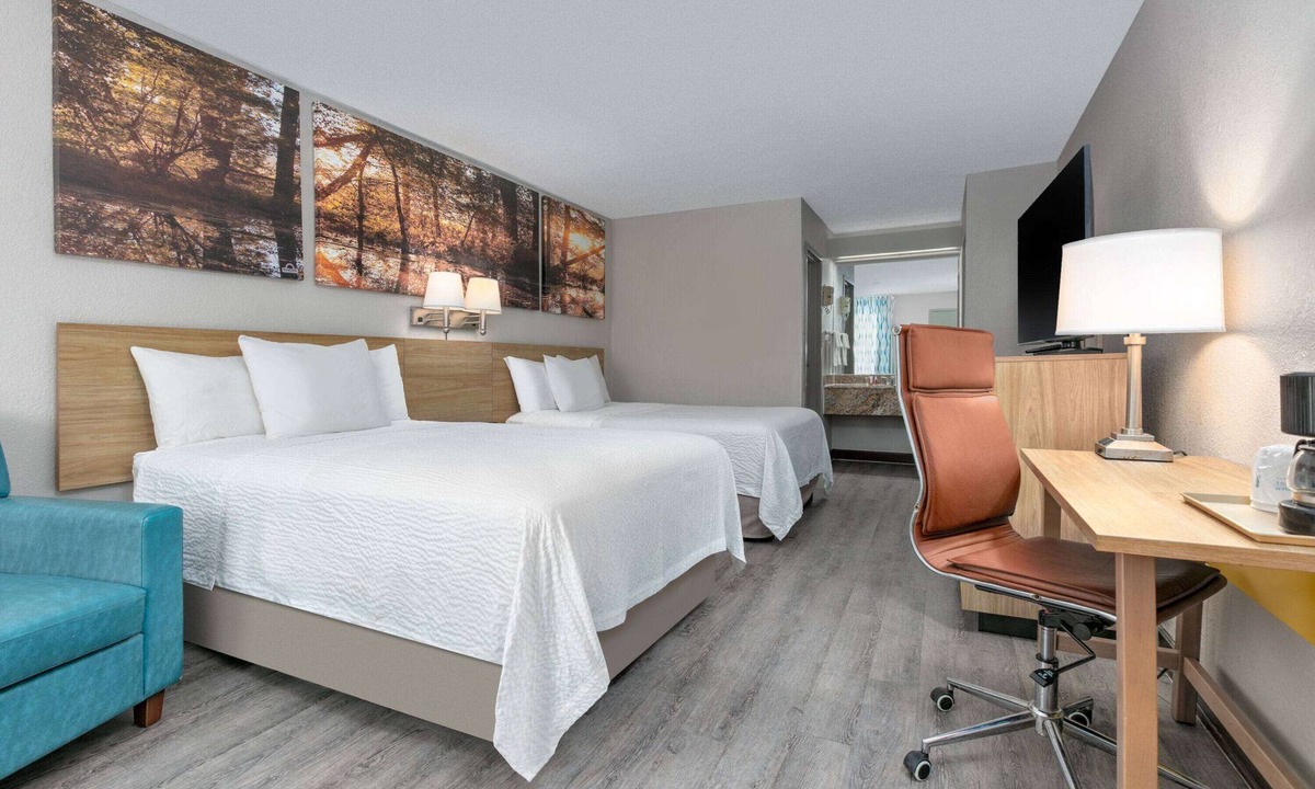 Greenville Hotel | Days Inn by Wyndham Greenville MS