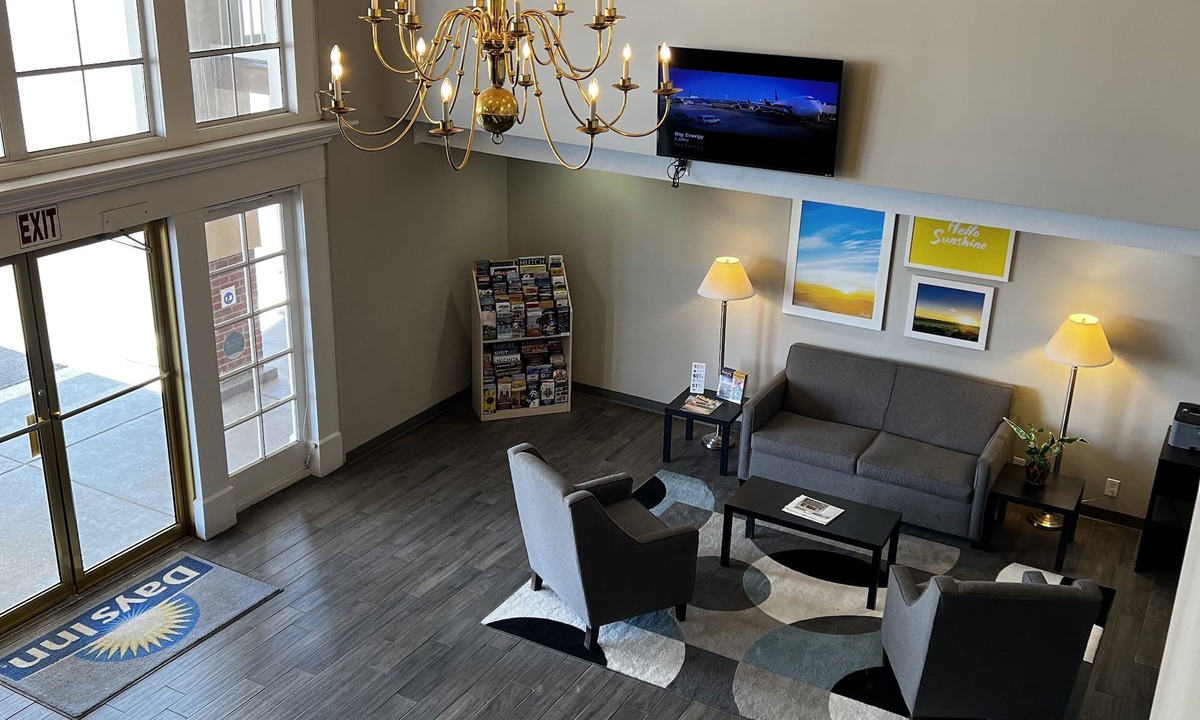 Hays Hotel | Days Inn by Wyndham Hays