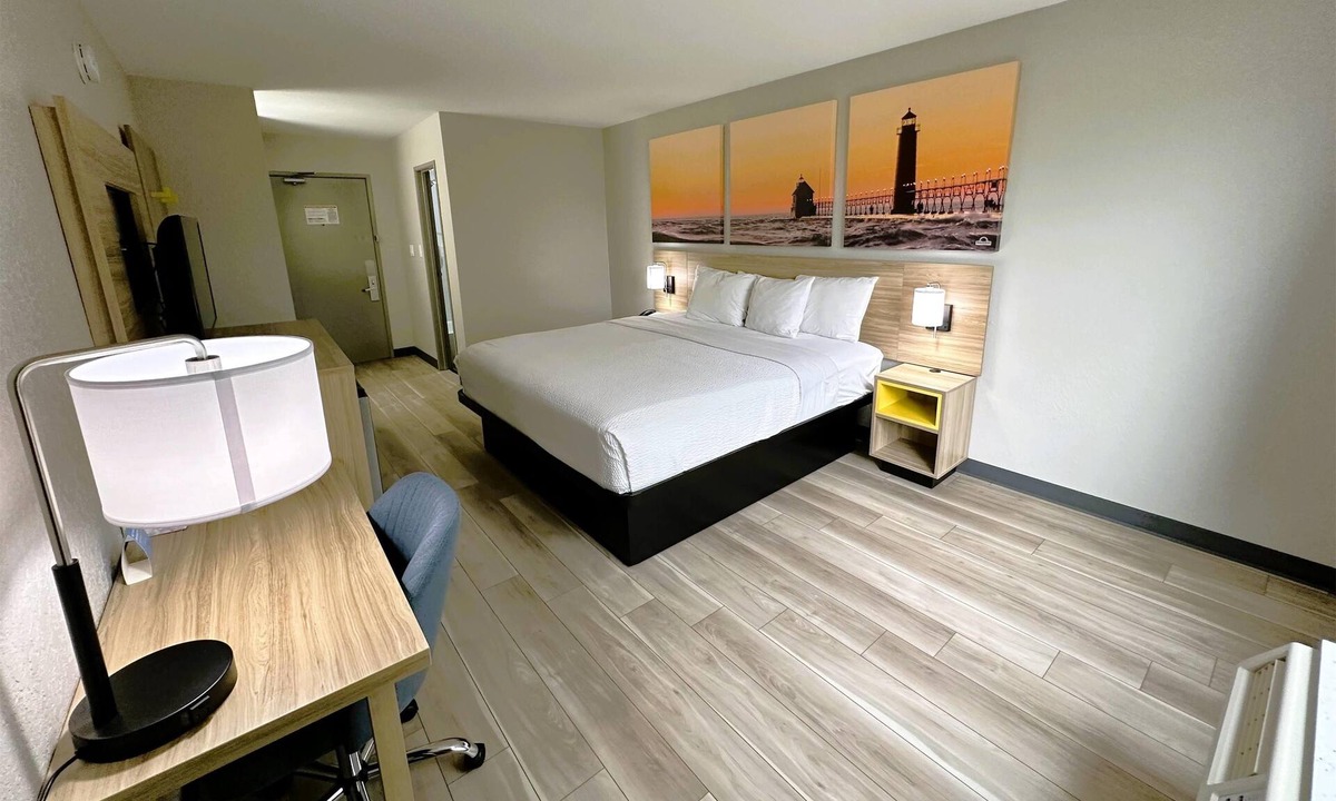 Holland Hotel | Days Inn by Wyndham Holland