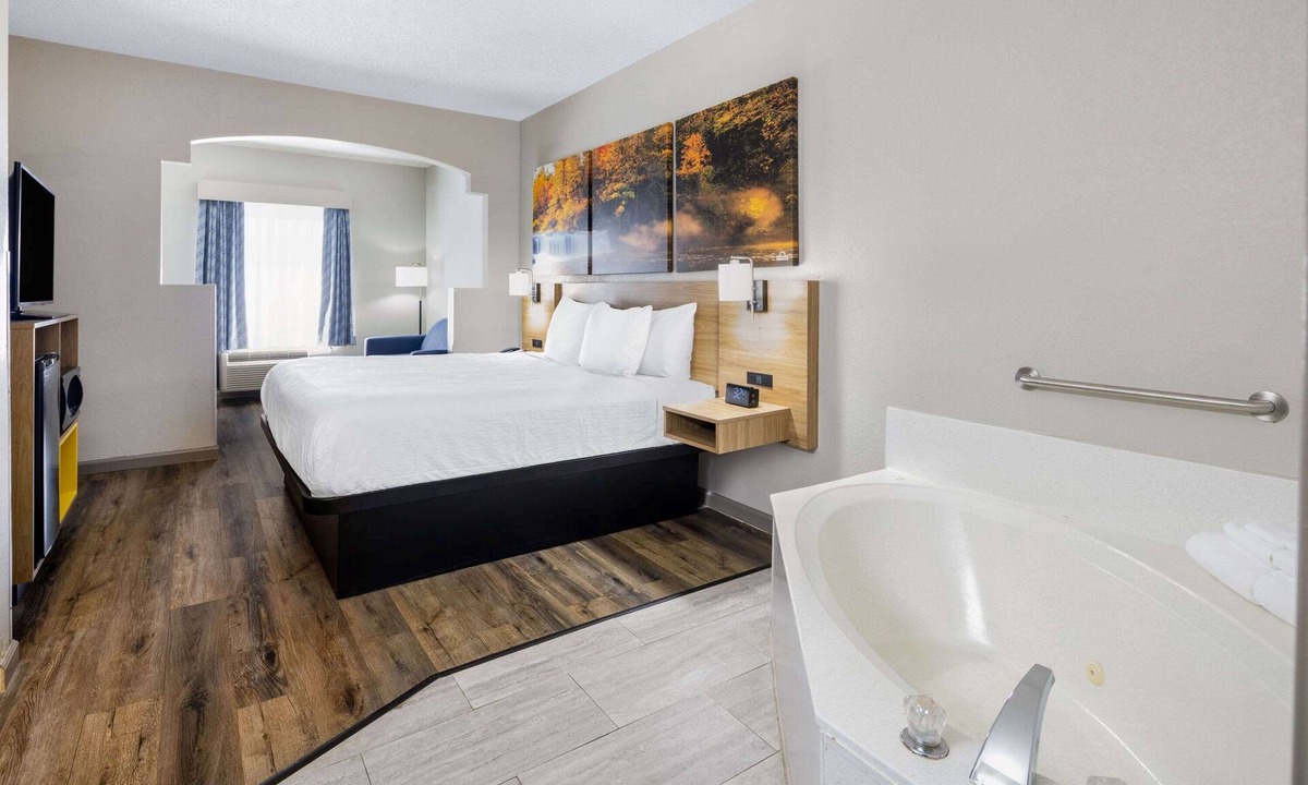 Jackson Hotel | Days Inn by Wyndham Jackson