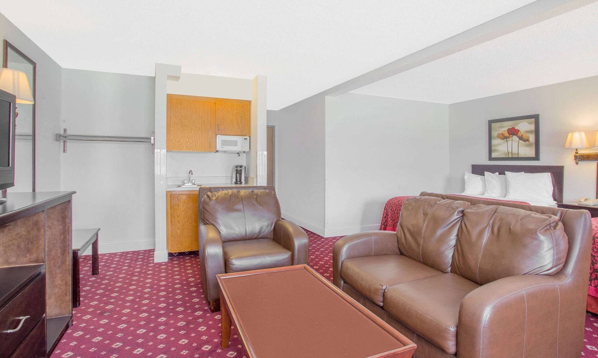 Lake Village Hotel | Days Inn by Wyndham Lake Village