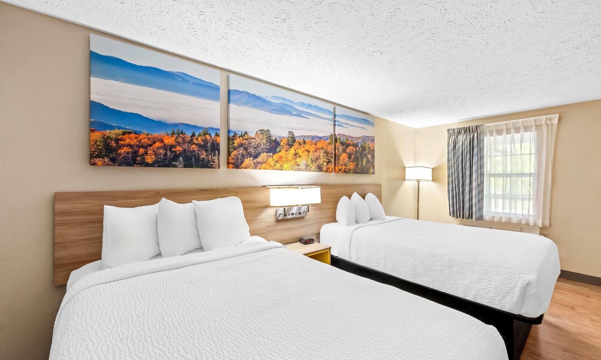 Lexington Hotel | Days Inn by Wyndham Lexington