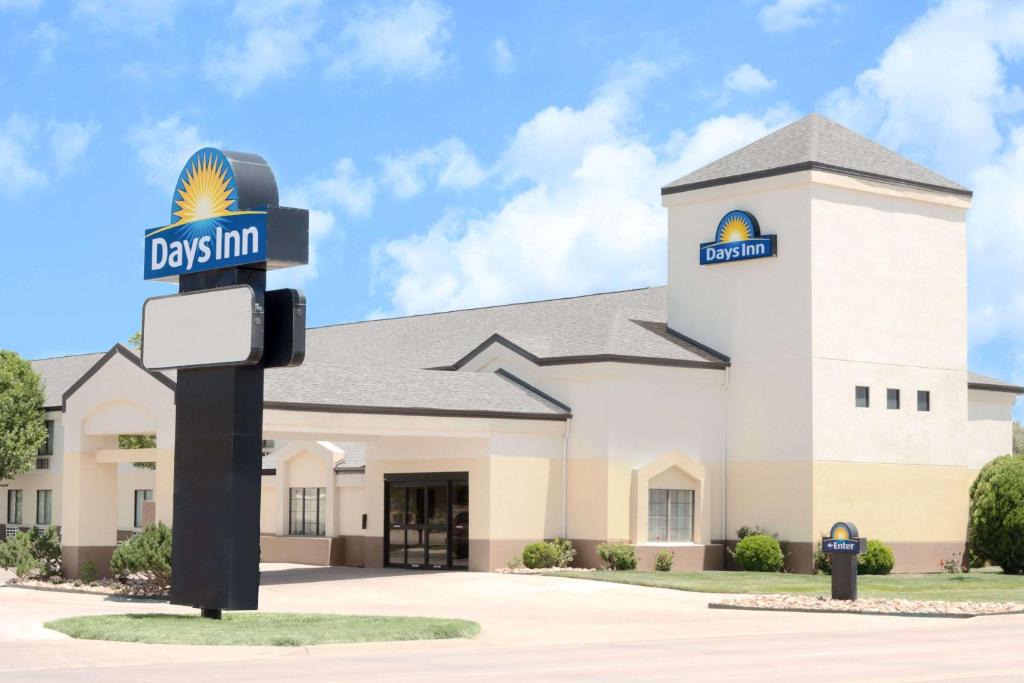 Liberal Hotel | Days Inn by Wyndham Liberal KS