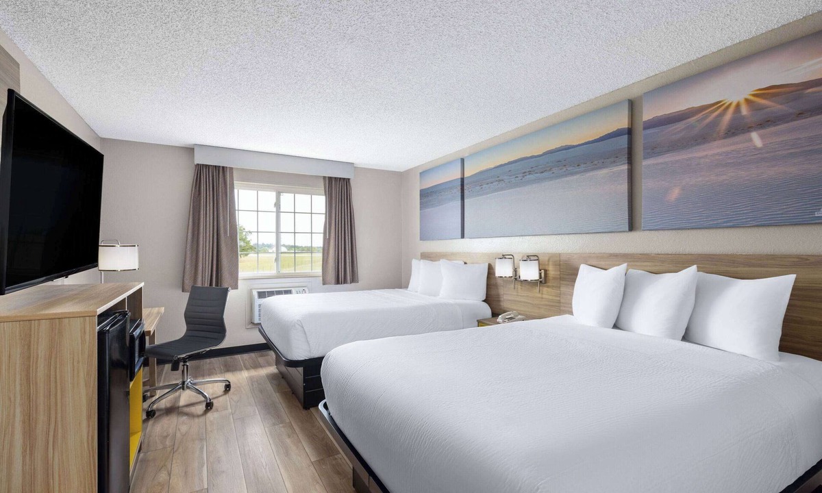 Miami Hotel | Days Inn by Wyndham Miami
