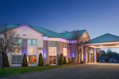 Montmagny Hotel | Days Inn by Wyndham Montmagny