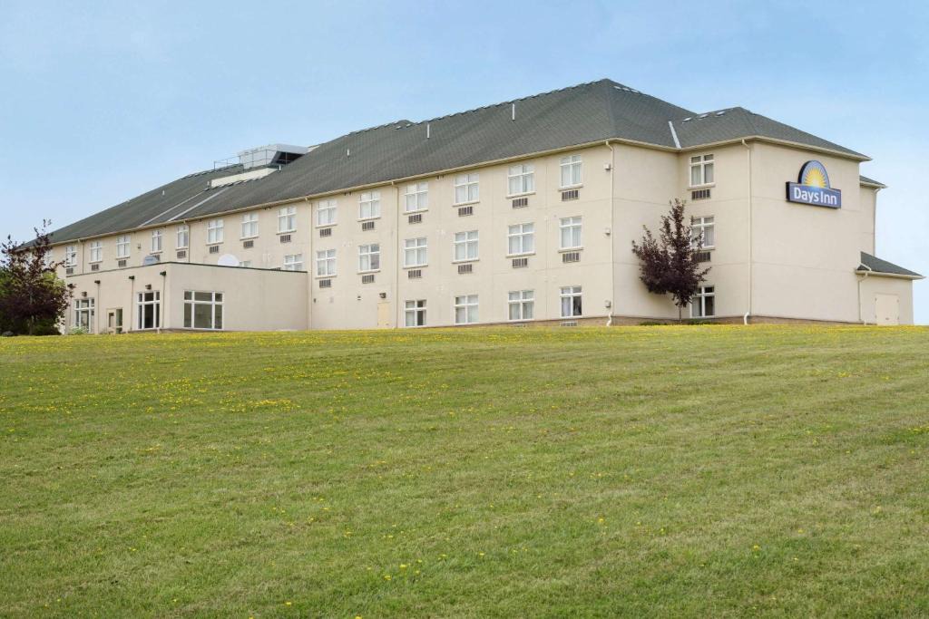 Rama Hotel | Days Inn by Wyndham Orillia