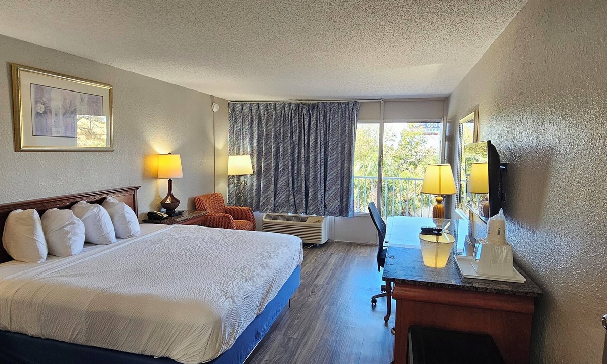 Rio Grande Park Hotel | Days Inn by Wyndham Orlando Downtown