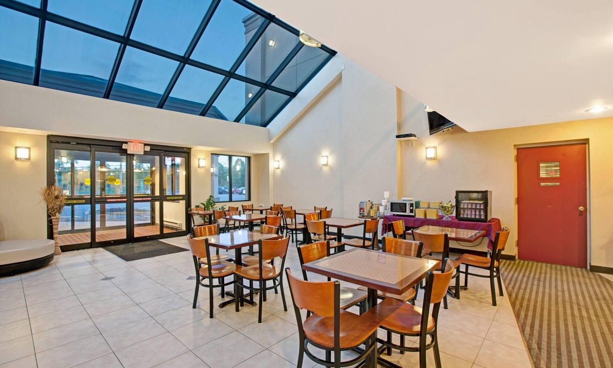 Parsippany Hotel | Days Inn by Wyndham Parsippany