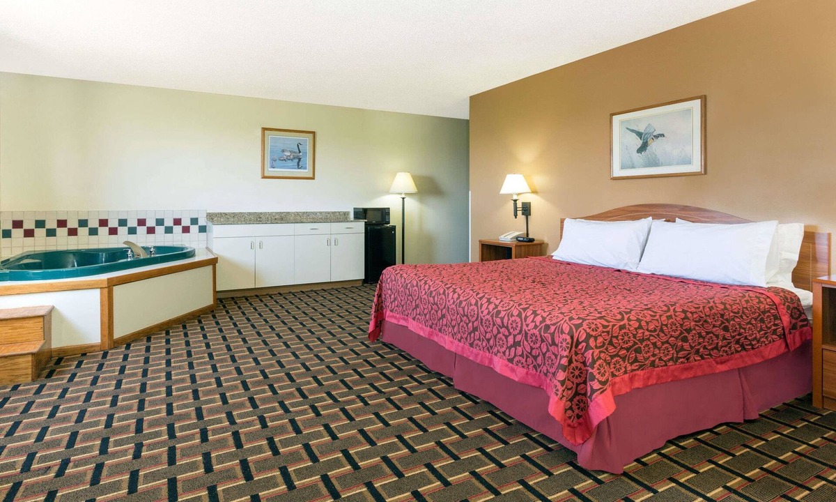 Paxton Hotel | Days Inn by Wyndham Paxton