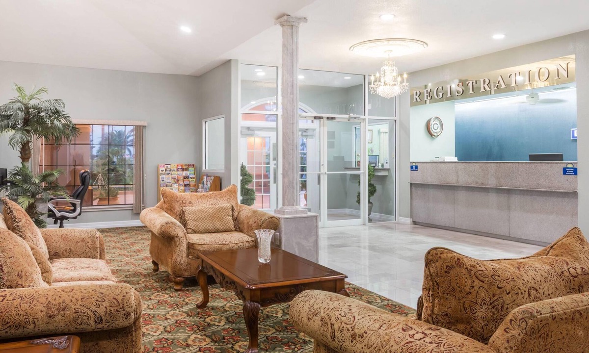 Portland Hotel | Days Inn by Wyndham Portland/Corpus Christi