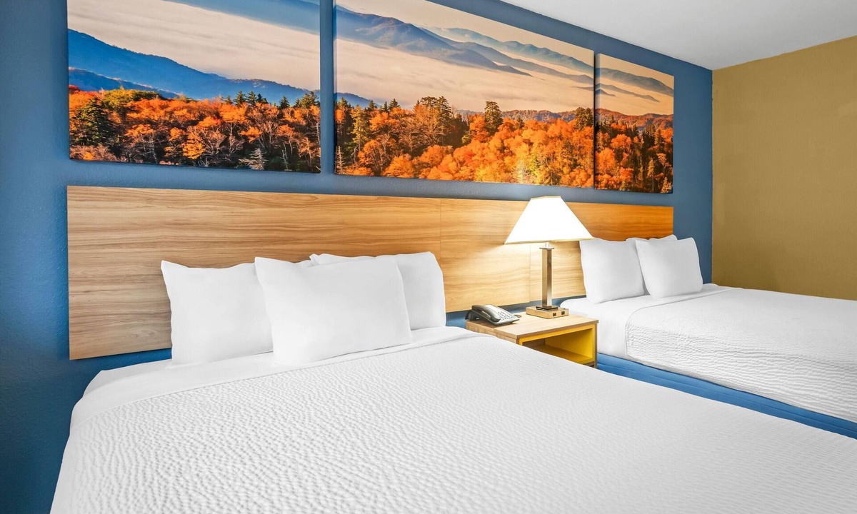Mount Vernon Hotel | Days Inn by Wyndham Renfro Valley Mount Vernon