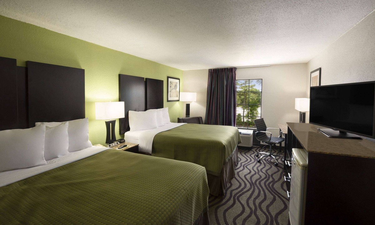 Rome Hotel | Days Inn by Wyndham Rome Downtown