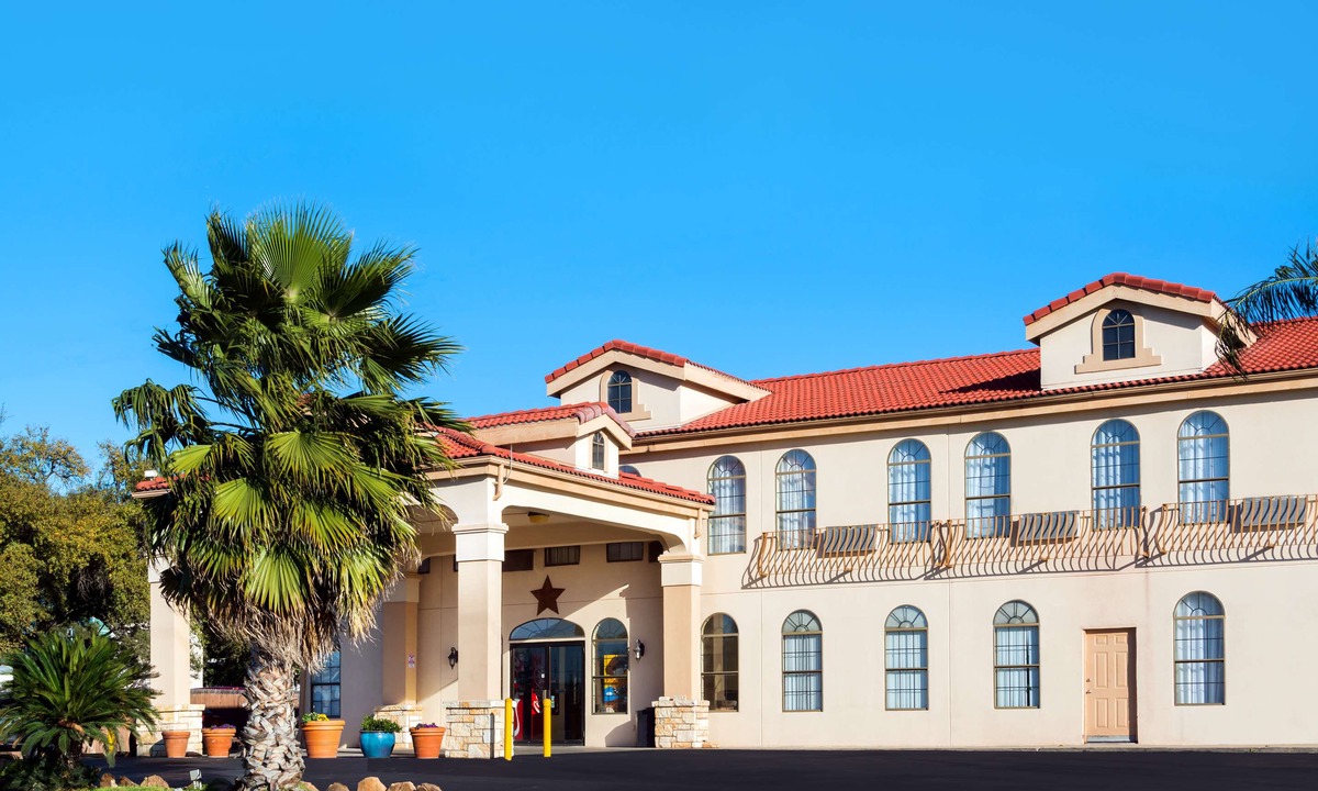 West San Antonio Hotel | Days Inn by Wyndham San Antonio Northwest/Seaworld
