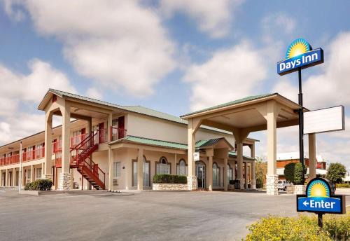 San Angelo Hotel | Days Inn by Wyndham San Angelo