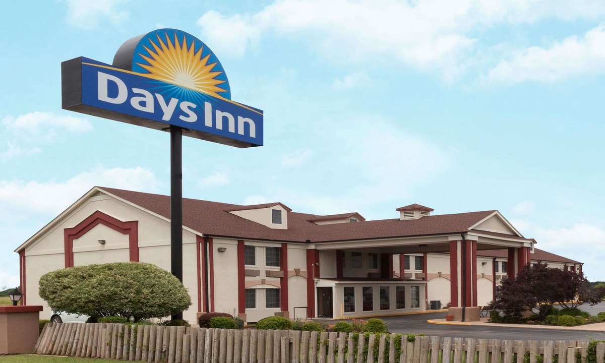 Shawnee Hotel | Days Inn by Wyndham Shawnee