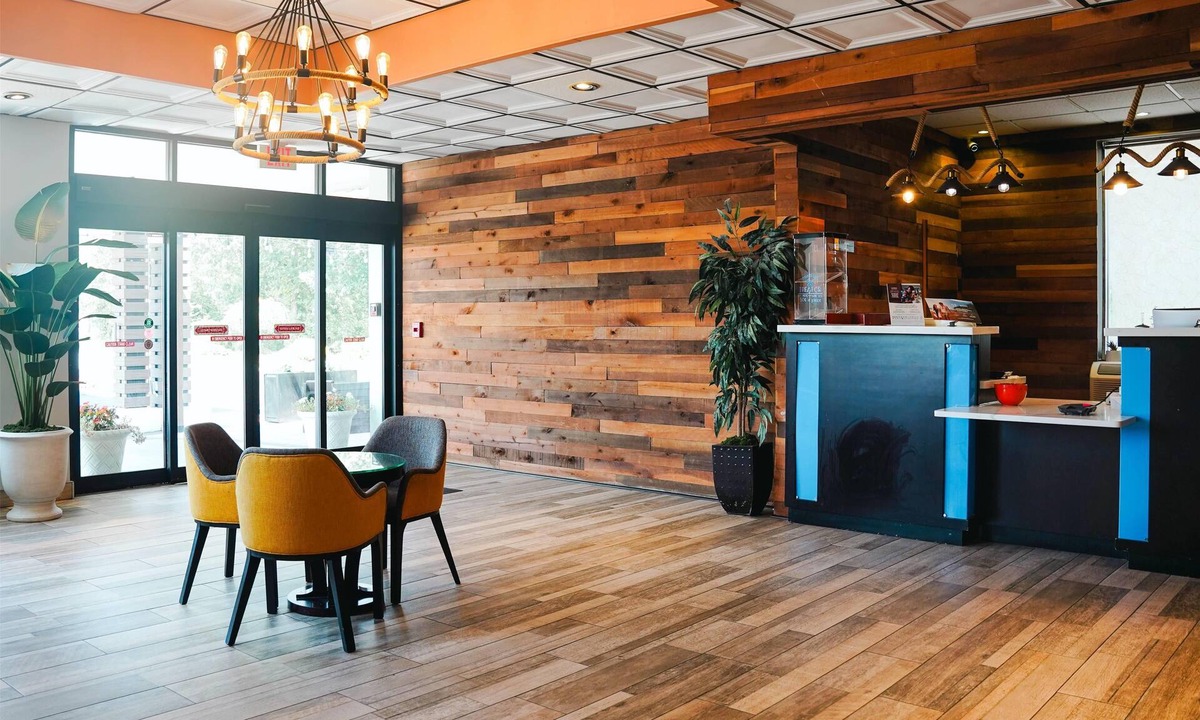 Southington Hotel | Days Inn by Wyndham Southington