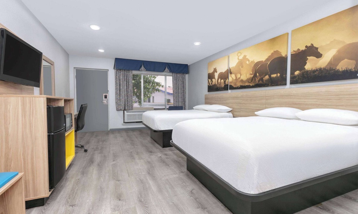 Fort Worth Hotel | Days Inn by Wyndham South Fort Worth