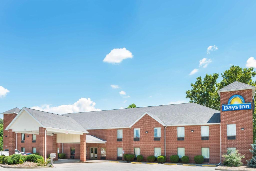 St. Peters Hotel | Days Inn by Wyndham St Peters/St Charles