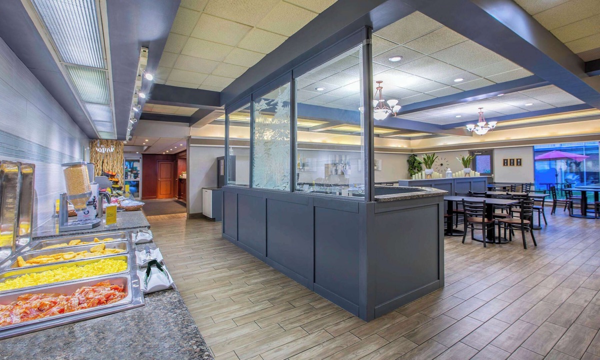 Sudbury Hotel | Days Inn by Wyndham Sudbury & Conference Centre