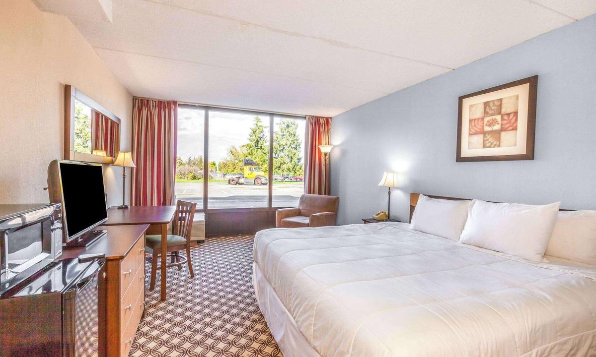 Syracuse Hotel | Days Inn by Wyndham Syracuse