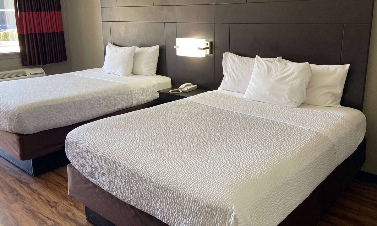 Tupelo Hotel | Days Inn by Wyndham Tupelo