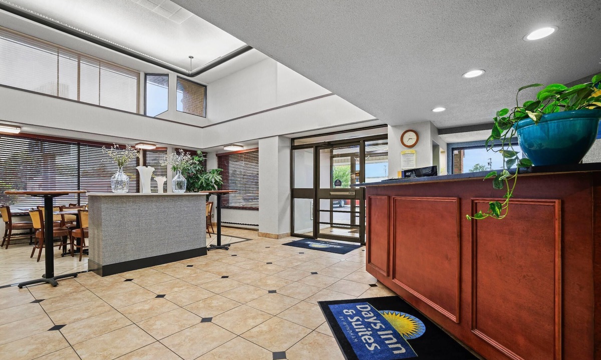 Utica Hotel | Days Inn by Wyndham Utica