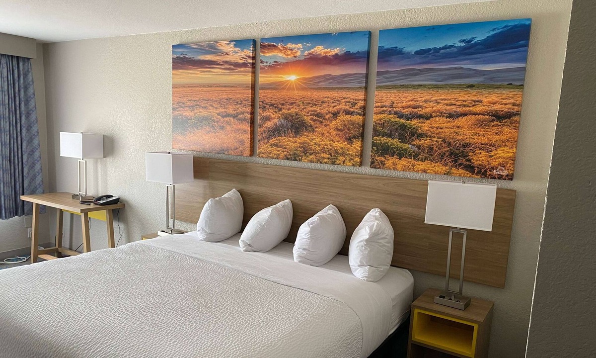 Waco Hotel | Days Inn by Wyndham Waco University Area