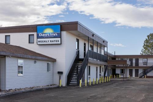 Wheatland Hotel | Days Inn by Wyndham Wheatland