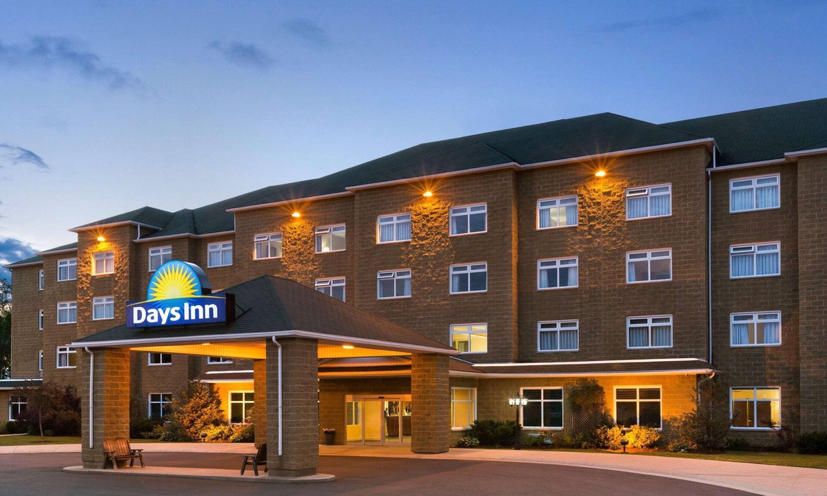 Oromocto Hotel | Days Inn & Conference Centre by Wyndham Oromocto