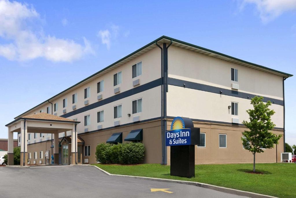 Romeoville Hotel | Days Inn & Suites by Wyndham Romeoville