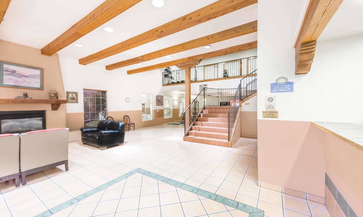 Lordsburg Hotel | Days Inn & Suites by Wyndham Lordsburg