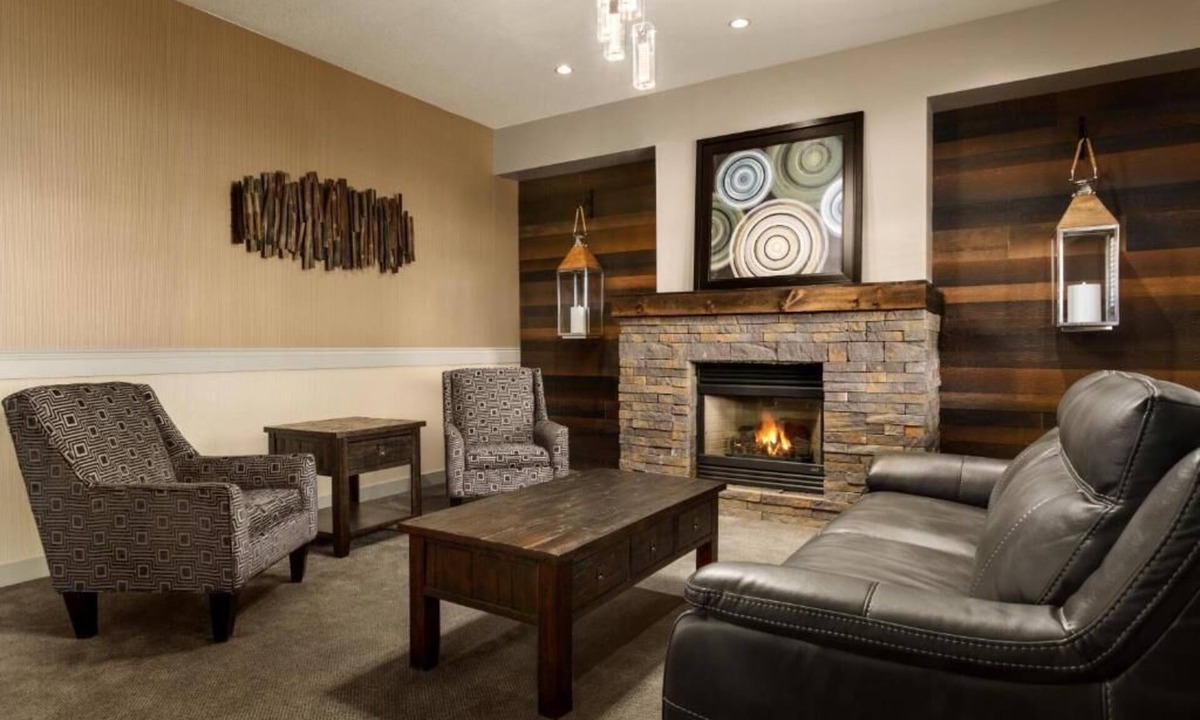 Brooks Hotel | Days Inn & Suites by Wyndham Brooks