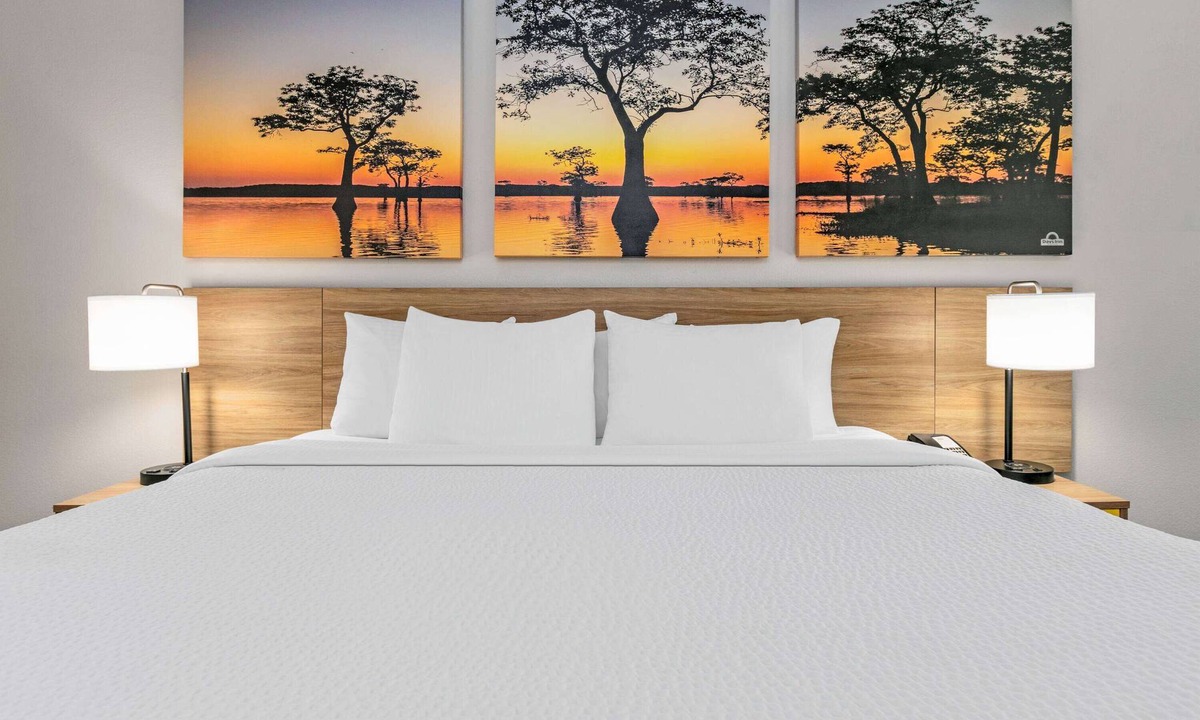 Cabot Hotel | Days Inn & Suites by Wyndham Cabot