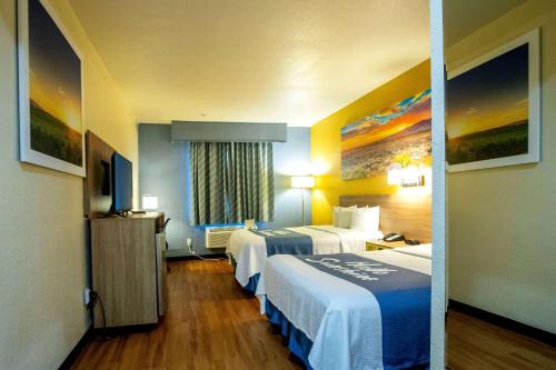 Greater Greenspoint Hotel | Days Inn & Suites by Wyndham Houston North/Aldine