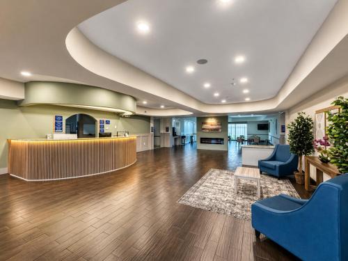 Mission Bend Hotel | Days Inn & Suites by Wyndham Houston/West Energy Corridor