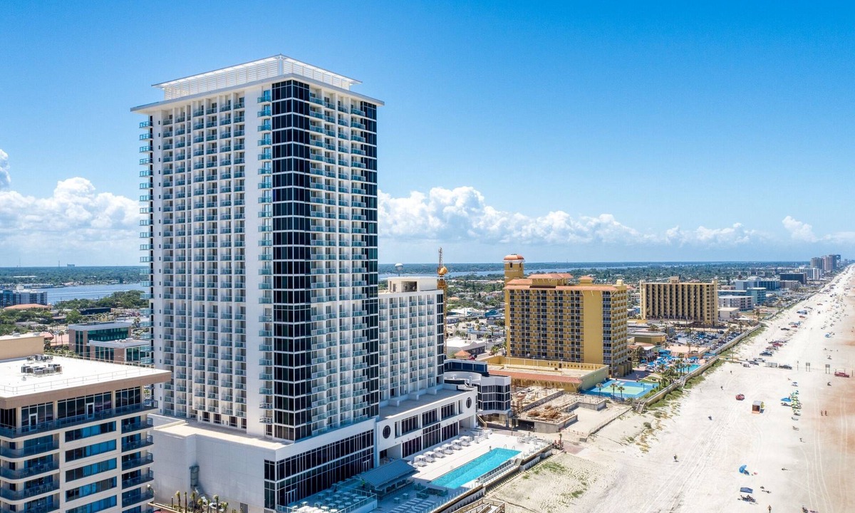 Brush - Stewarts Hotel | Daytona Grande Oceanfront Resort