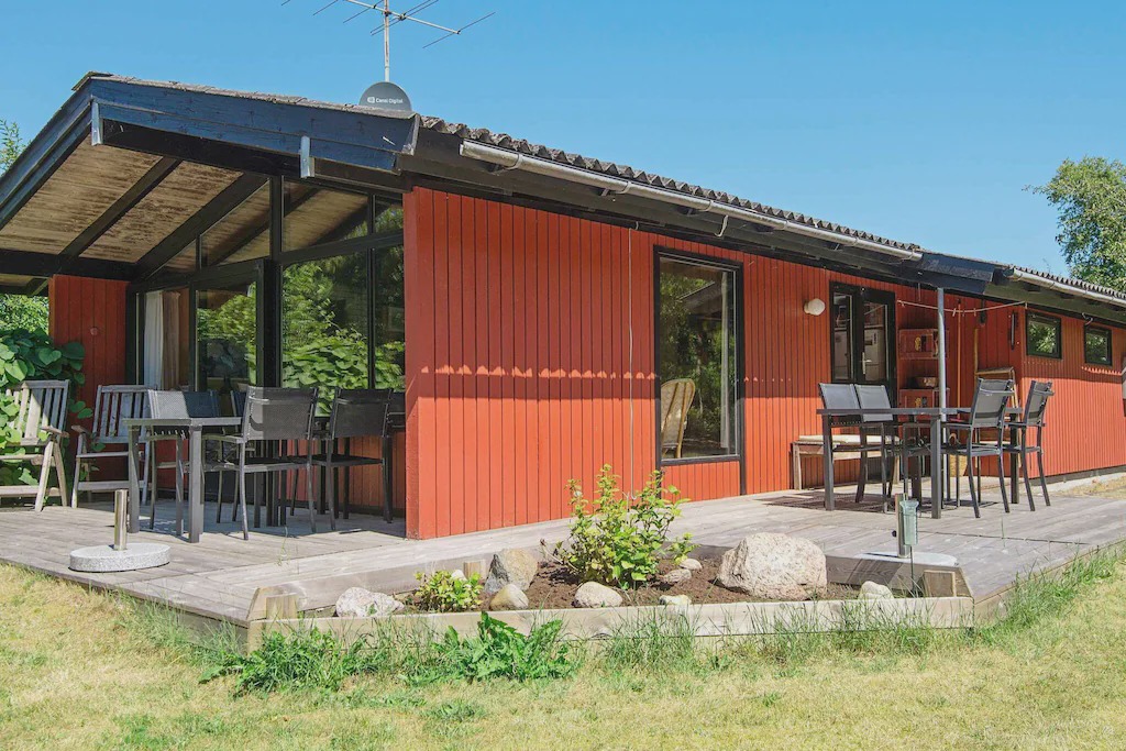 Fjellerup House | Dazzling Holiday Home in Glesborg with Terrace
