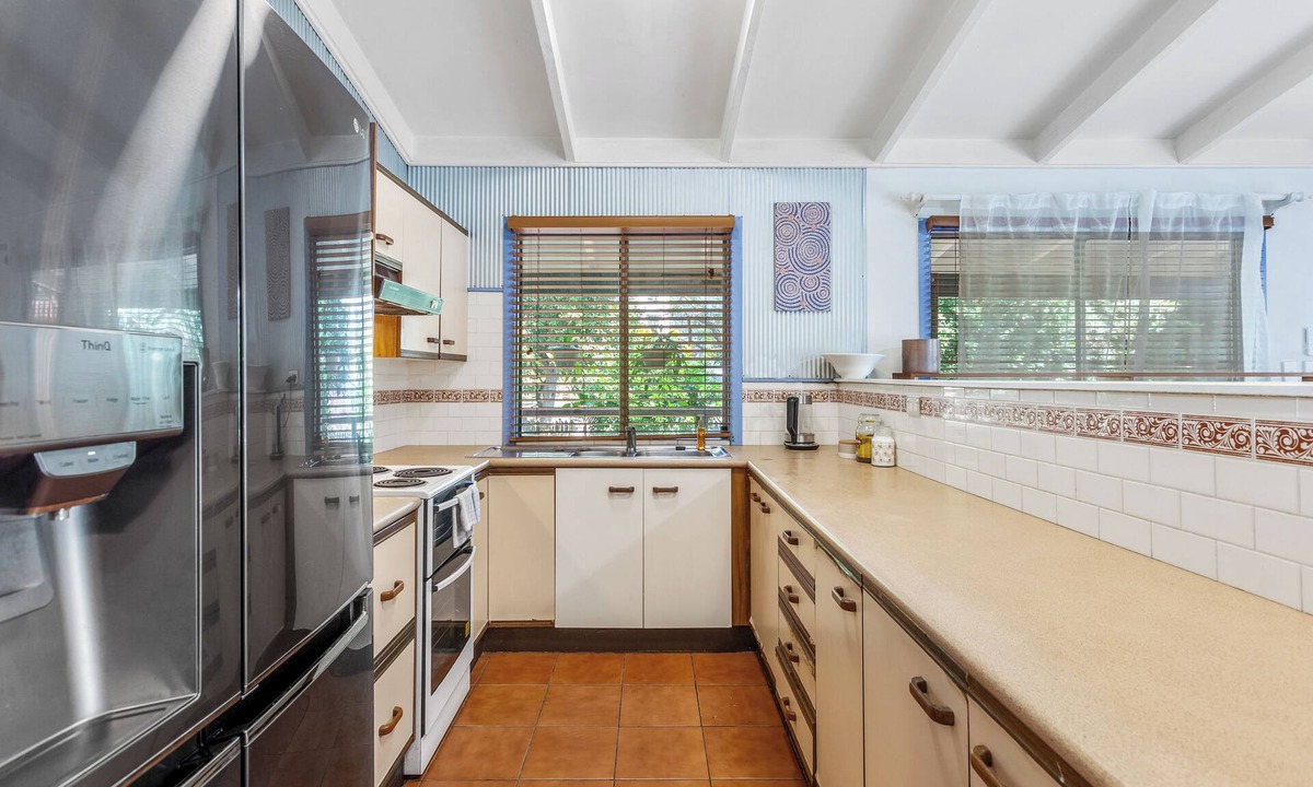 Deception Bay House | DB18 Tranquil 3B2B Retreat with parking