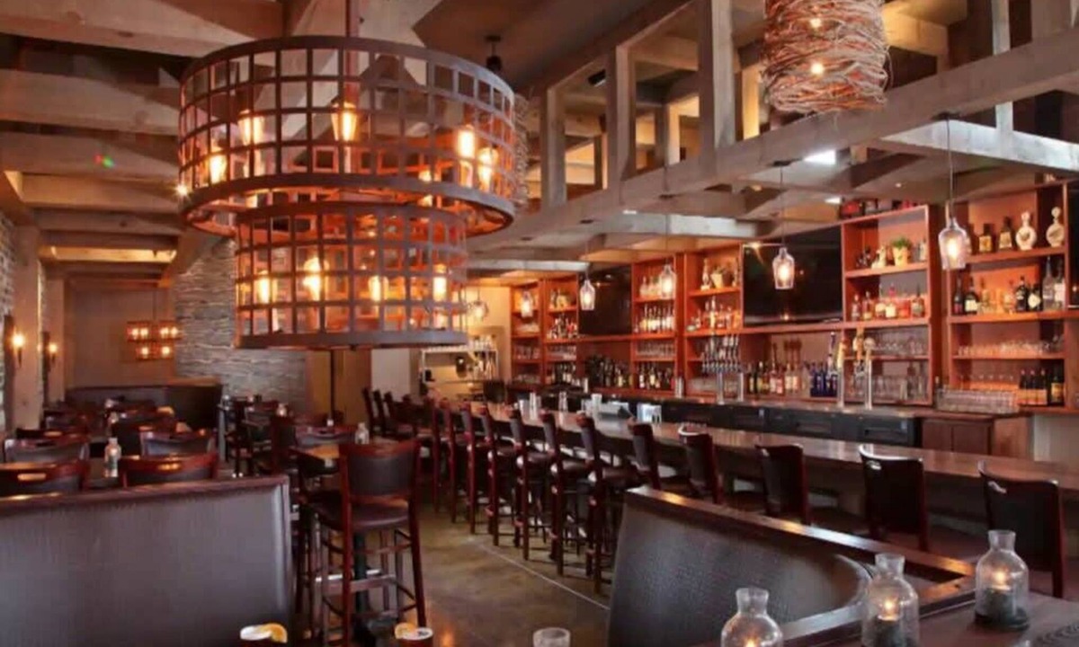 Walnut Mountain Cabin | Dble Kitchen&Dining/On River/Game Room/Sleeps 10