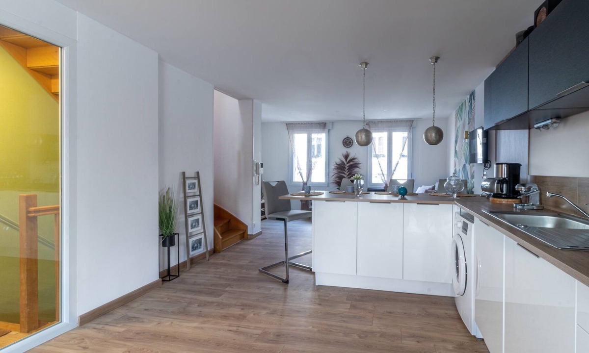Gare Apartment | De fil en Aiguille - Duplex pour 4 à Calais