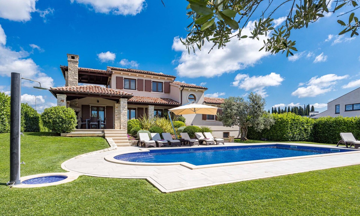 Galizana House | De Flora by Interhome