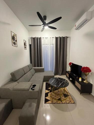 Batu Caves Apartment | De' Moysis Homestay