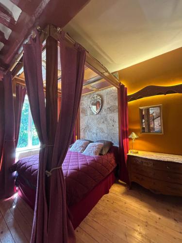 La Lande-de-Goult House | De Rose et D'Or