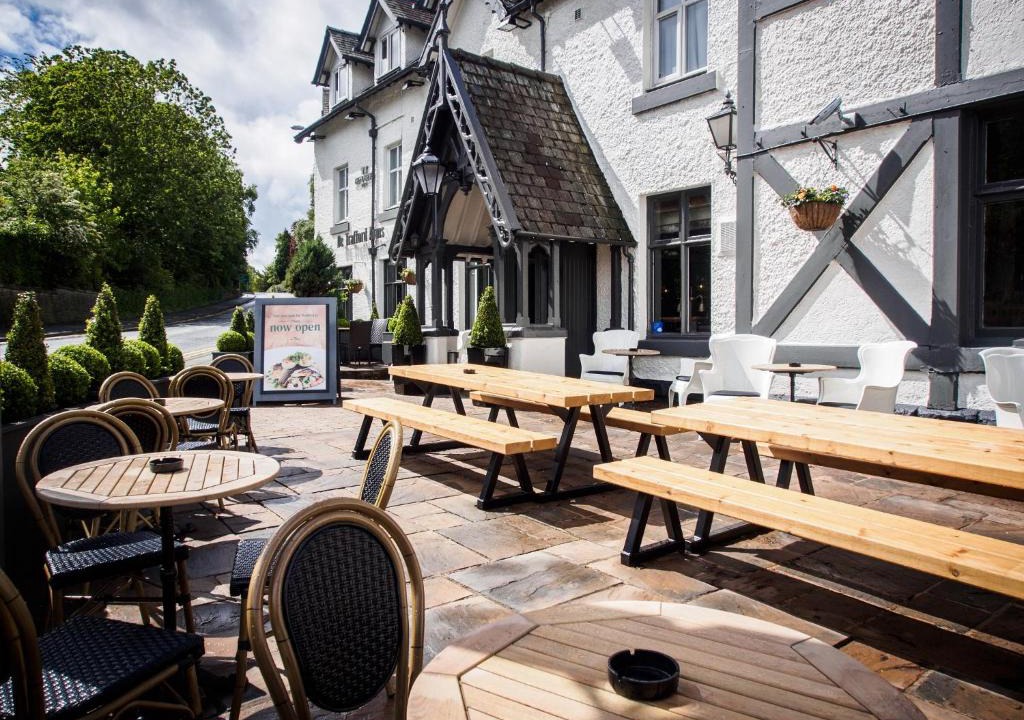 Alderley Edge Hotel | De Trafford Arms by Chef & Brewer Collection