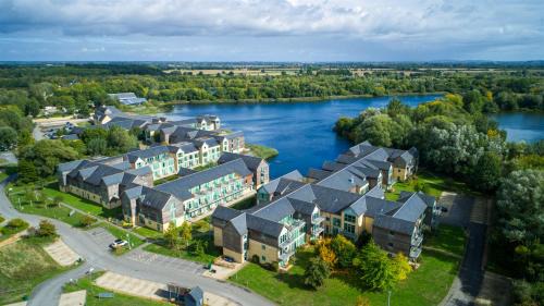 South Cerney Hotel | De Vere Cotswold Water Park