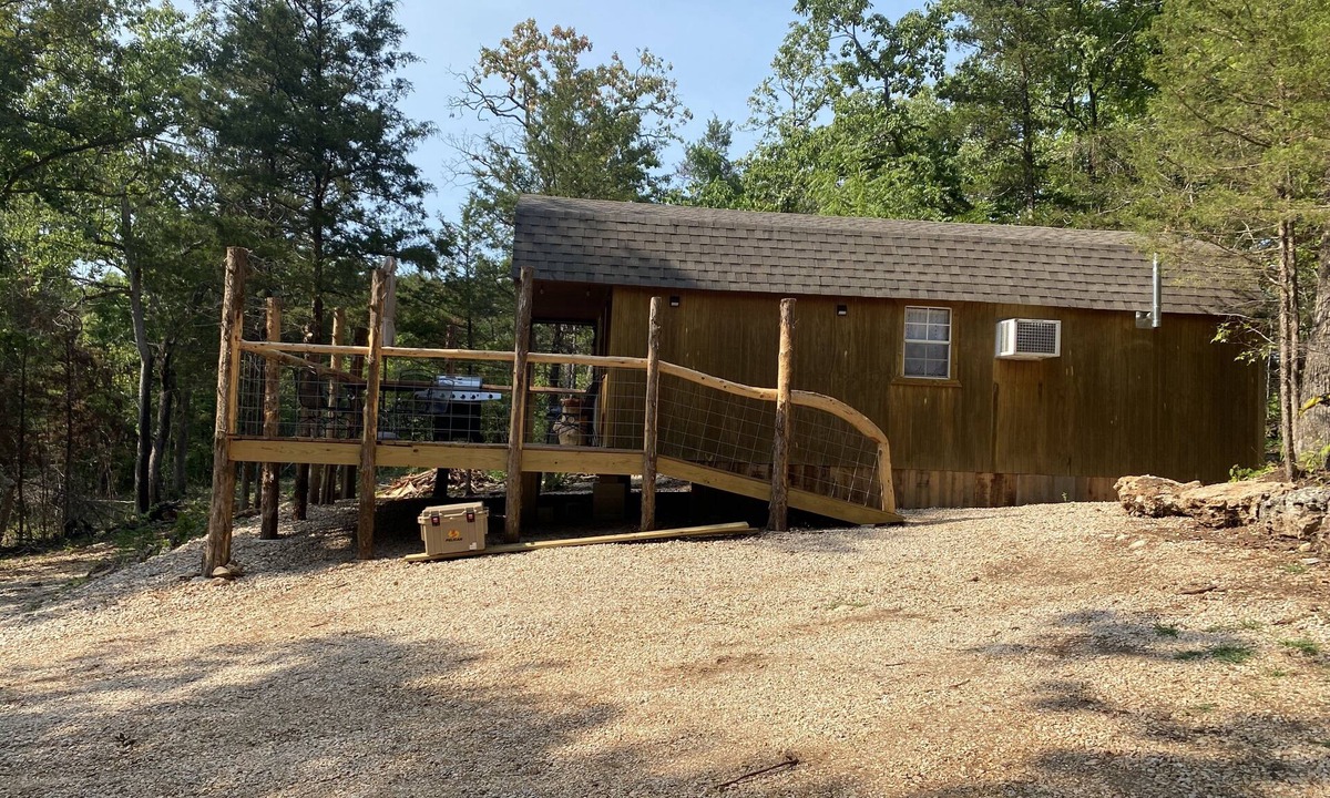 Montier Cabin | Deadwood acres cabin #3
