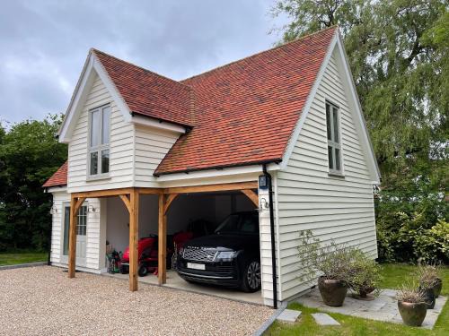 Howlett End House | Debussys Guest House